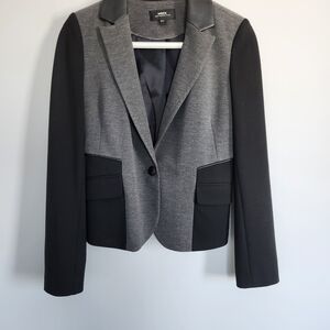 Women's Gray and Black Blazer